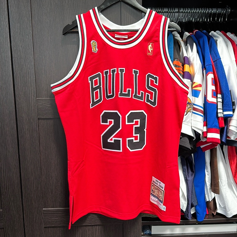 Michael Jordan Chicago Bulls Mitchell & Ness 1996/97 Throwback Authentic Jersey